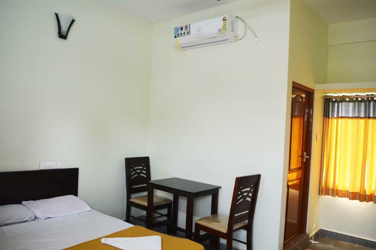 Jippus Galaxy Budget Air Port Hotel Kochi Kültér fotó