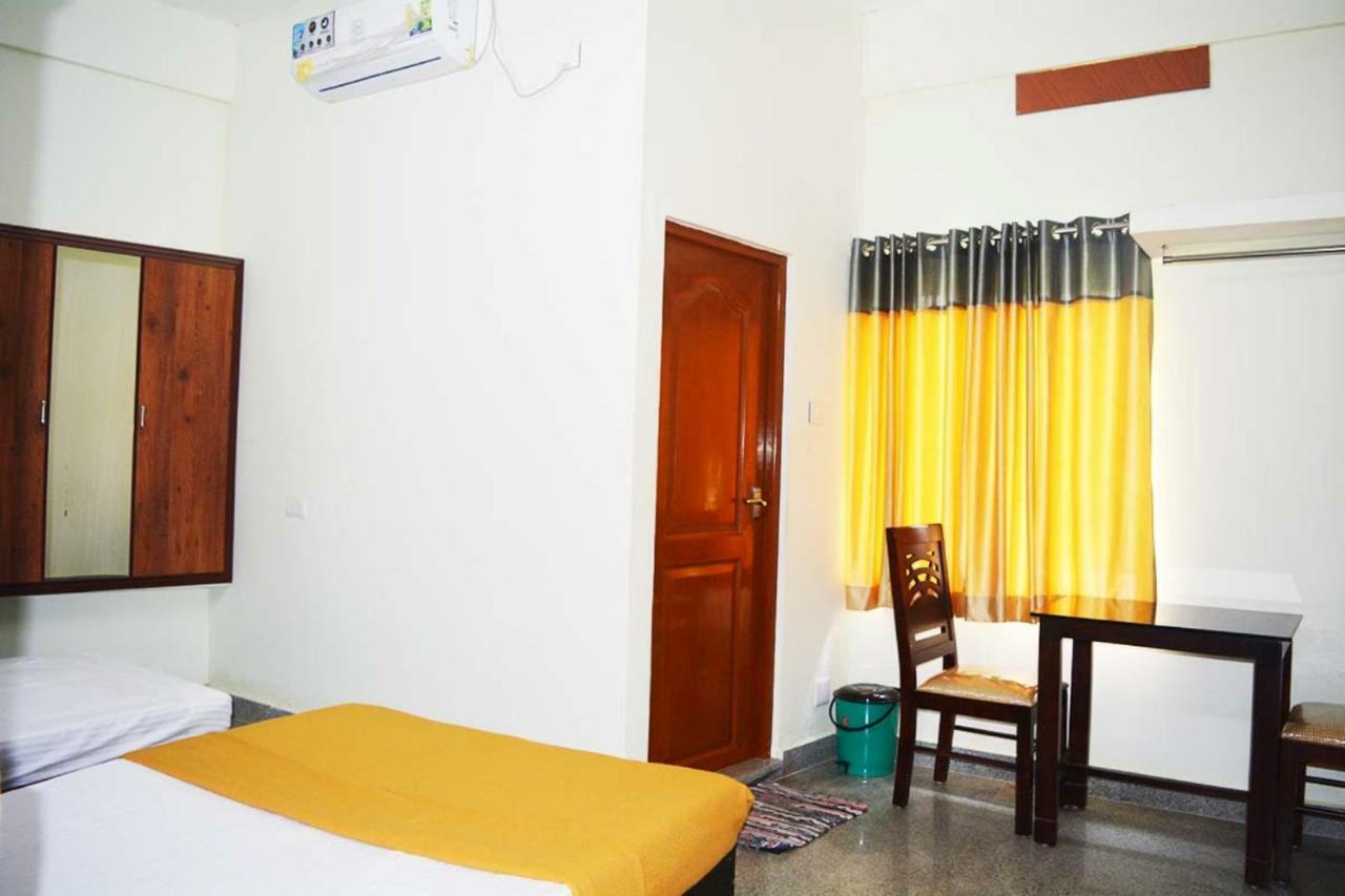 Jippus Galaxy Budget Air Port Hotel Kochi Kültér fotó
