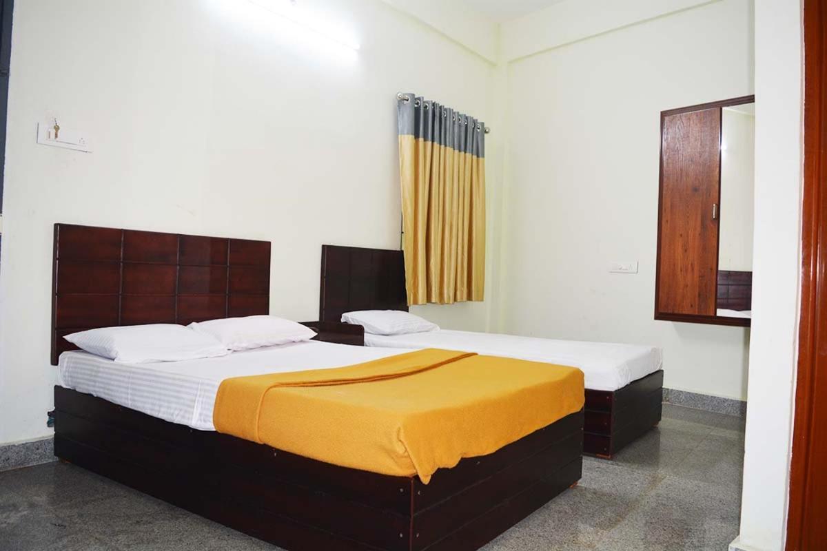 Jippus Galaxy Budget Air Port Hotel Kochi Kültér fotó